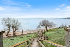 Beach nearby - Luxe Lodges on Lake Erie ~ Moonstone ~ Beach House (Port Dover)