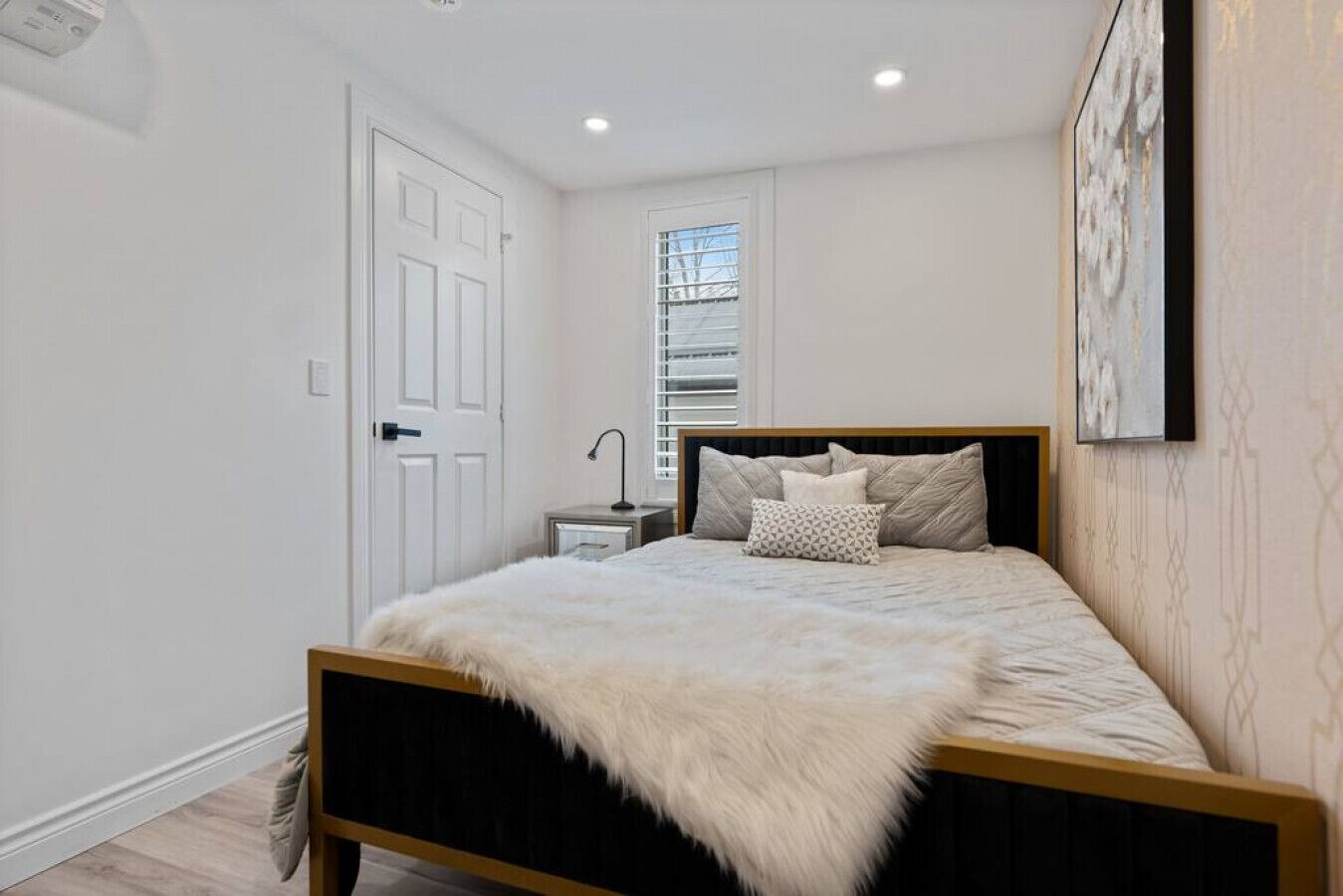 1 chambre, bureau, fer et planche à repasser, Wi-Fi