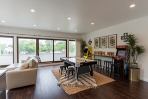Spielezimmer