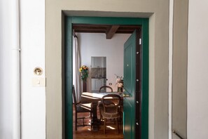 Interior - Old Bridge Boutique (Firenze)