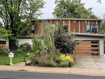 Beautiful newly updated home in Boulder! Entrance on side of house up stairs.