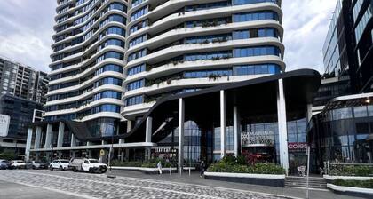 New! Adorable One Bedroom Apt in heart of WWP