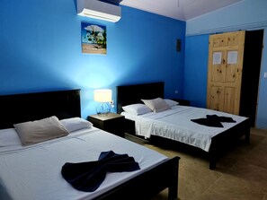 Superior Quadruple Room | Free WiFi, bed sheets - Hotel Catappa (Jacó)
