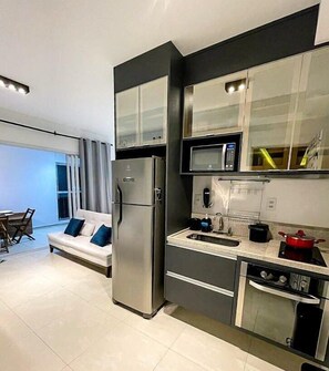 Apartamento conforto | Cozinha privada | Geladeira, micro-ondas, cooktop, liquidificador