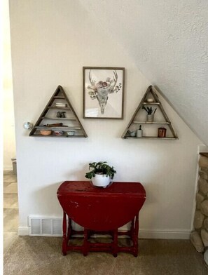 Interior - Adorable spacious studio suite. (Pleasant Grove)