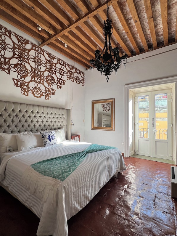 Suíte estúdio júnior, 1 cama King, vista para a montanha | Wi-Fi de cortesia, roupa de cama