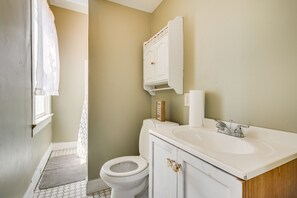 Sèche-cheveux, serviettes fournies