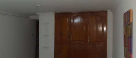 1 bedroom, desk, iron/ironing board, WiFi (free)