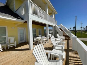 Outdoor dining - Booked at The Beach Beachside Home (Bolivar Peninsula)