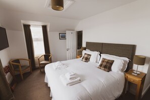 Superior Double Room, Ensuite, Sea View | Premium bedding, individually decorated, individually furnished, desk