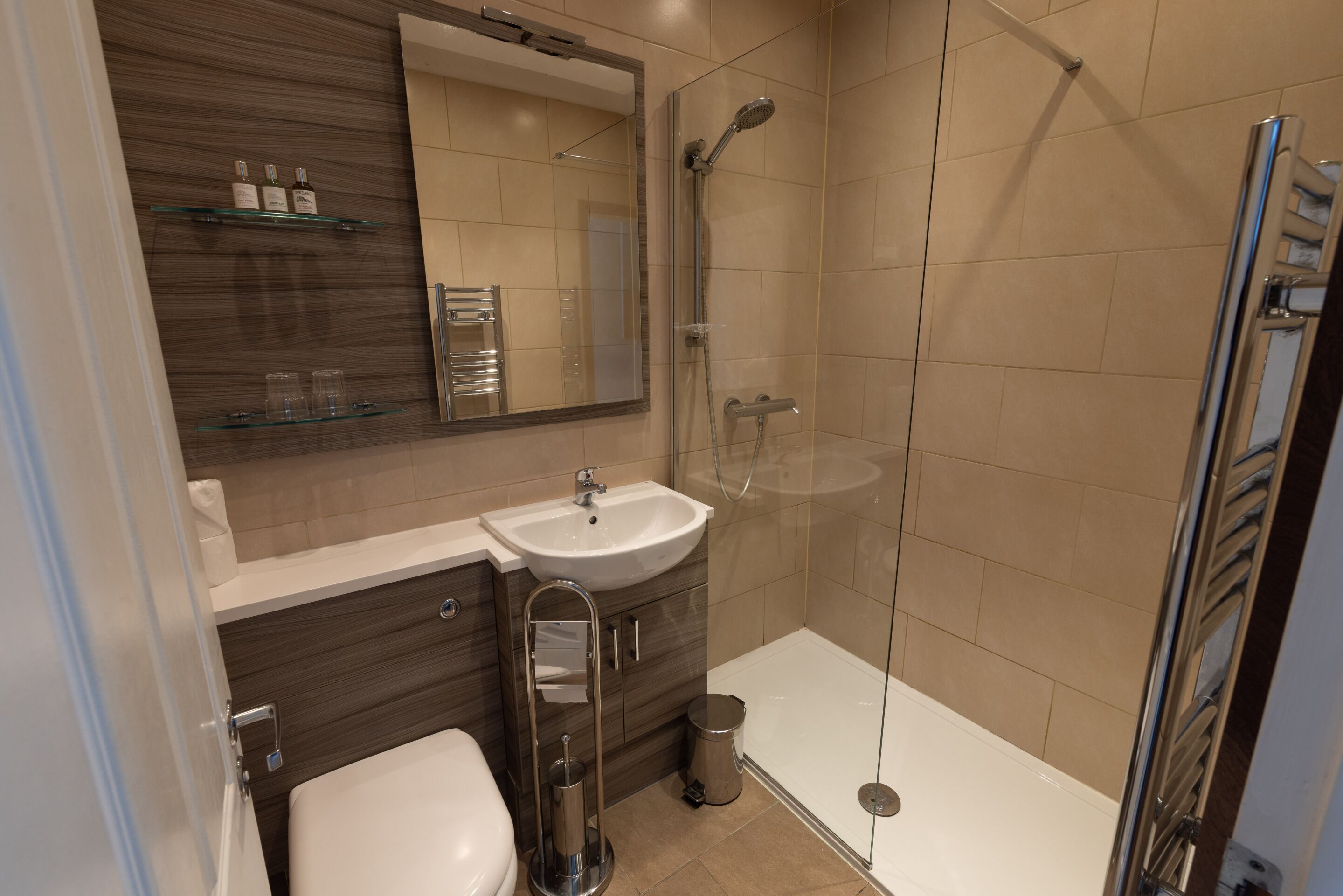 Signature Room, 1 King Bed, Ensuite, Sea View | Bathroom