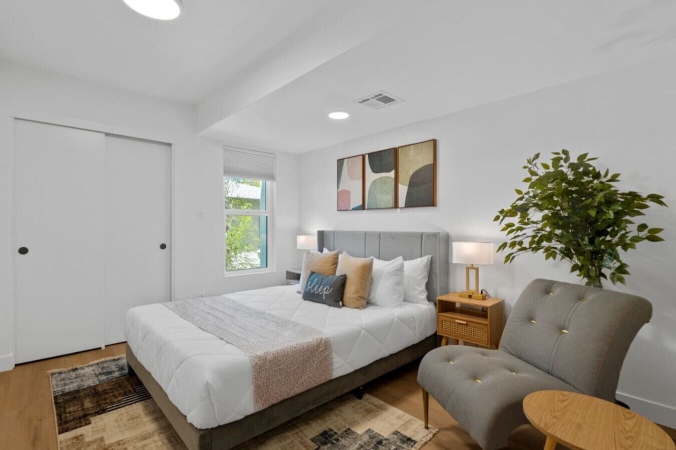 Desk, iron/ironing board, travel cot, free WiFi