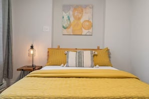 1 sovrum, sängtillbehör av högsta kvalitet och memory foam-madrasser