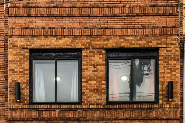 Exterior - Urban Chic Bell View Apartment (Philadelphia)