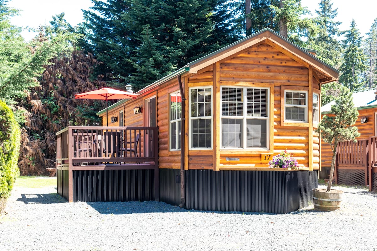 บ้านเคลื่อนที่ดีลักซ์, 2 ห้องนอน, ลานระเบียง | ห้องเก็บเสียง, Wi-Fi ฟรี, ผ้าปูที่นอน