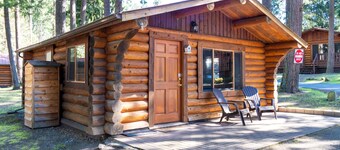 Riverbend Cottages & RV Resort