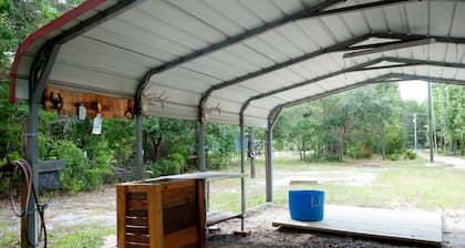 Spring Warrior Pines
5 min to the ocean, boat ramp, and the WMA.
