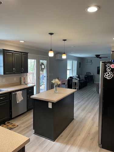 Spacious Family Friendly PSU Alumni Home