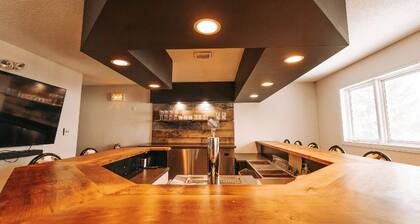 Rental of renovated cottages facing the lake with a magnificent terrace