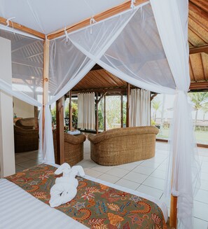 The Beach House - 2 Queen | Egyptian cotton sheets, premium bedding, individually decorated - Bali Hai Island Resort (Pekutatan)