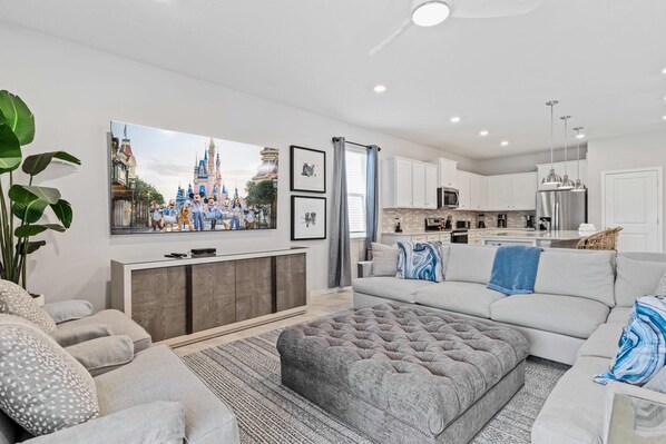 TV - Windsor Luxury | Games Room | Kids Bedrooms (Davenport)