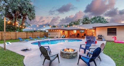 Private Pool, 4BDR & Game Room! - Bay Bungalow