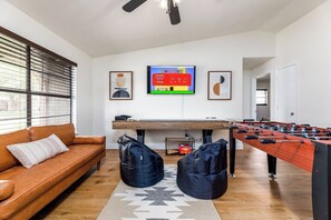Game room - Private Pool, 4BDR & Game Room! - Bay Bungalow (Palm Bay)