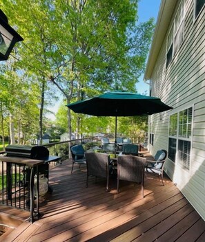 屋外ダイニングエリア