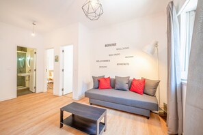 TV - GuestReady - Delightful home near the center (Lisbon)