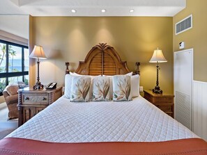 2 bedrooms, iron/ironing board, WiFi, bed sheets - 2 Bedroom Resort View - Gold (Lahaina)