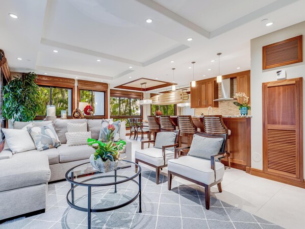 Interior - 2 Bedroom Resort View - Platinum (Lahaina)