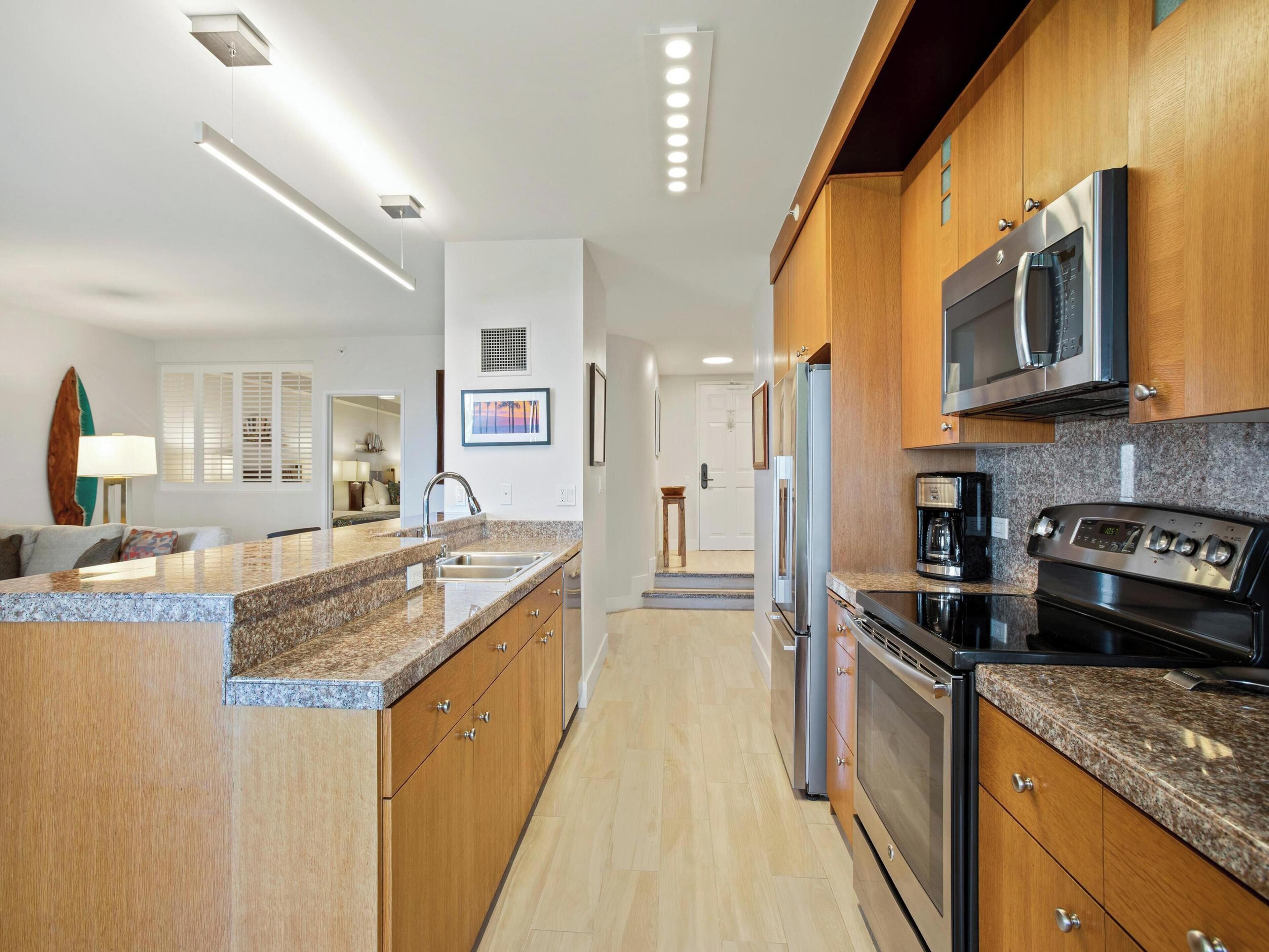 Fridge, microwave, oven, stovetop