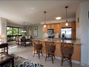 ثلاجة، ميكروويف، فرن، موقد طهي مسطح