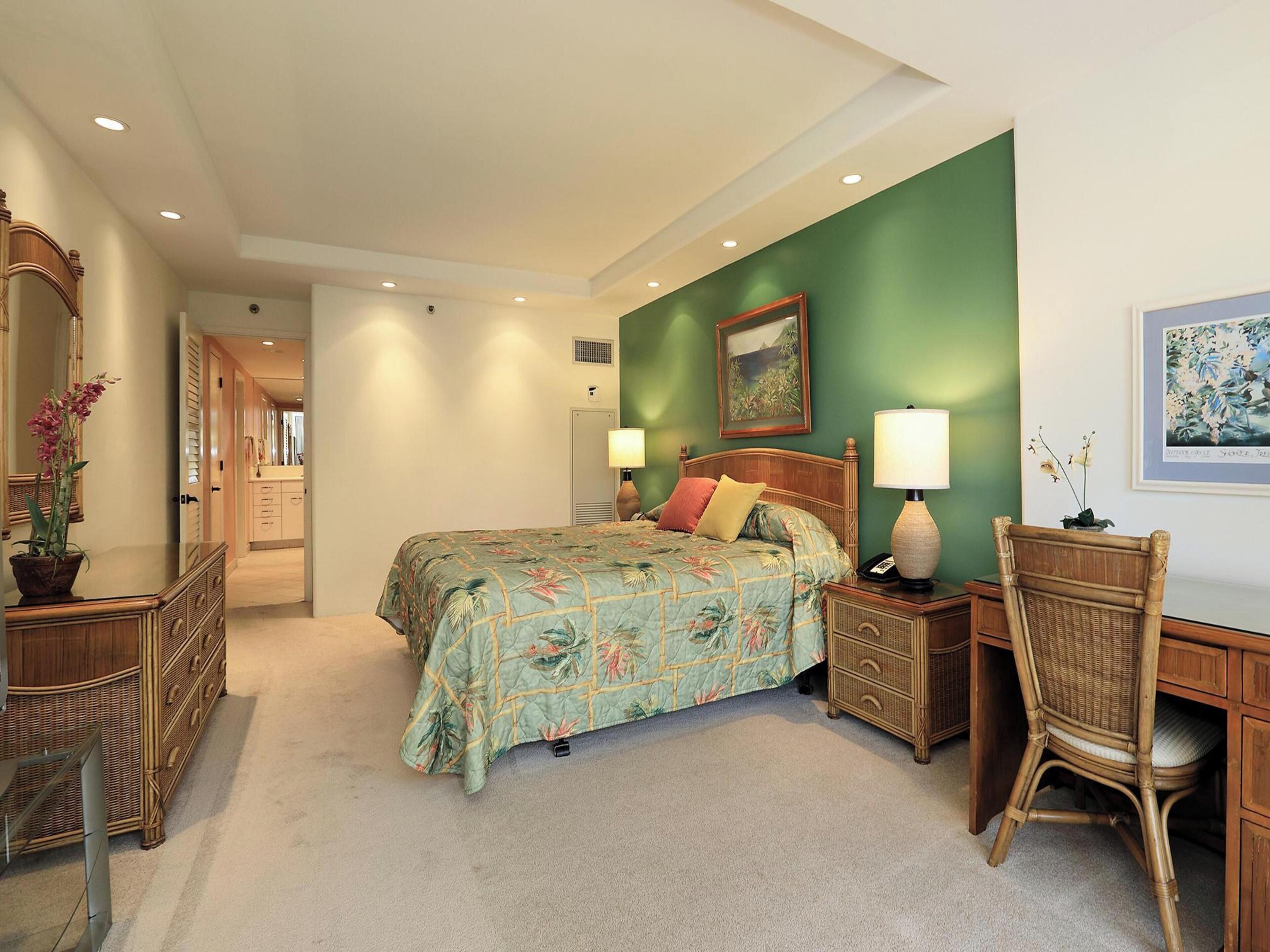 2 bedrooms, desk, iron/ironing board, WiFi