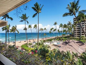 On the beach - Ocean Views, Island Decor - Professionally Managed (Lahaina)
