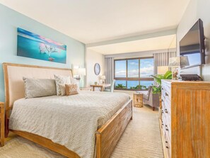 2 bedrooms, desk, iron/ironing board, WiFi - 1 Bedroom Ocean View - Platinum (Lahaina)