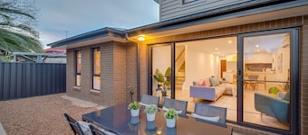 Merchant's Court: Central 3 bedroom townhouse!
