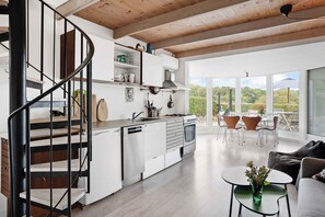 Fridge, oven, dishwasher, blender - Beautiful holiday home close to the water (Gilleleje)