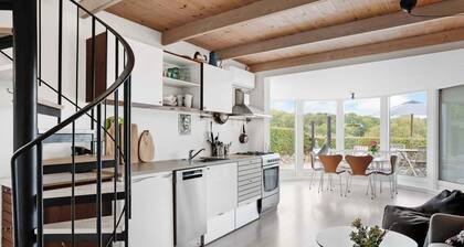 Beautiful holiday home close to the water