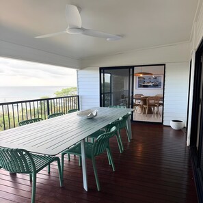 Outdoor dining - THE DUNE HOUSE...... (Moreton Island)