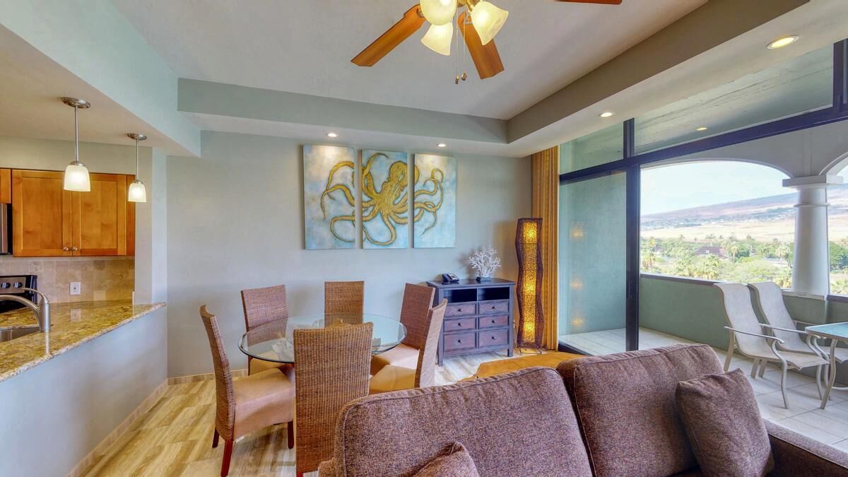 Lahaina Shores Beach Resort 702
