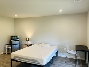 1 habitación, escritorio, wifi gratis y ropa de cama 
