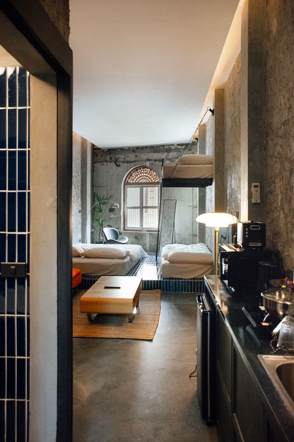 Exclusive Room | Desk, soundproofing, free WiFi, bed sheets - Marlowe-Tony's home (Bangkok)