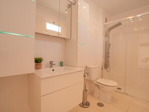 Doccia, asciugacapelli, asciugamani