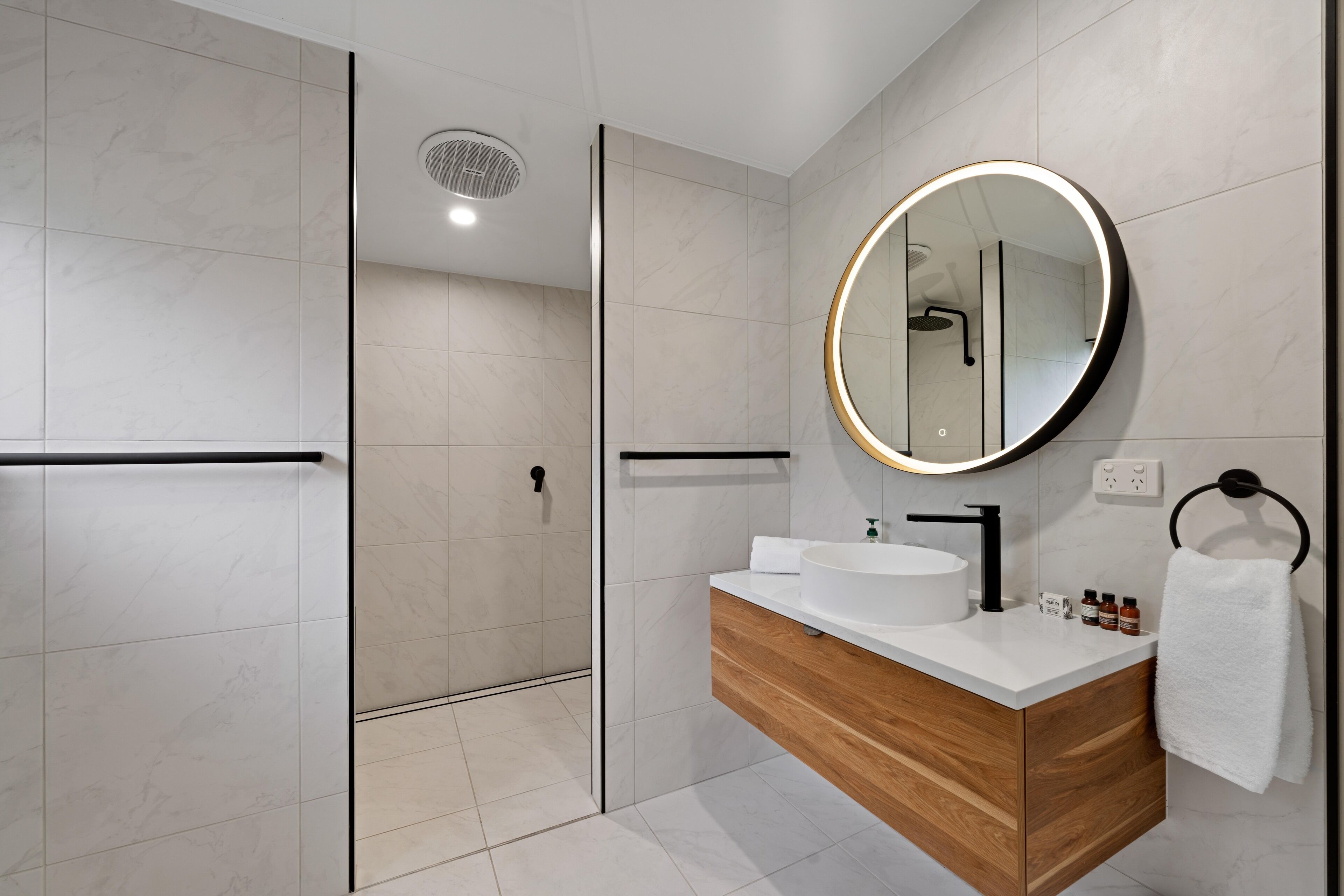 Luxury House | Bathroom