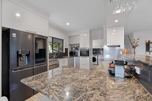 Luxury House | Private kitchen | Electric kettle