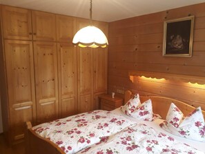 1 chambre, accĂšs Internet, draps fournis