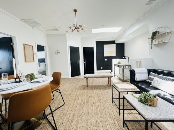 Interior - E-Stylish Retreat, Close to All Attractions (San Diego)