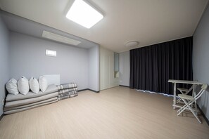 Ondol Room | Dihias secara berasingan, dilengkapkan perabot secara berasingan 