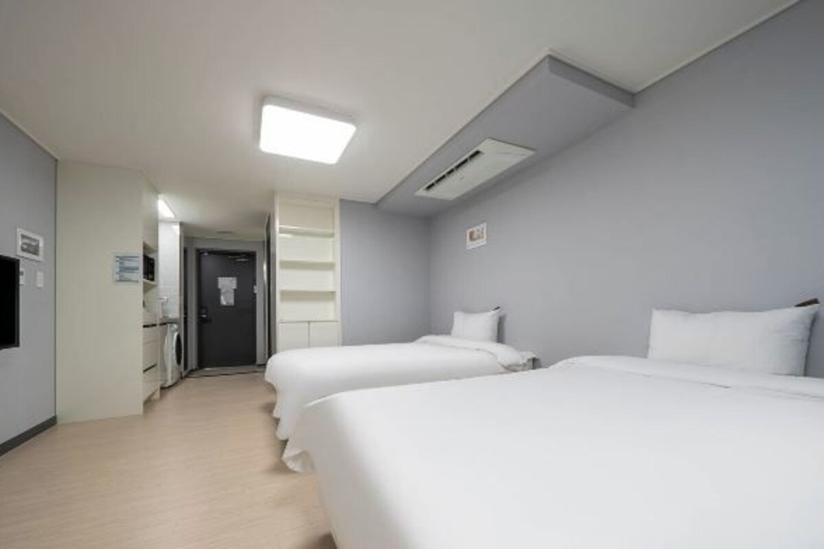 Soundproofing, WiFi (free), individually decorated